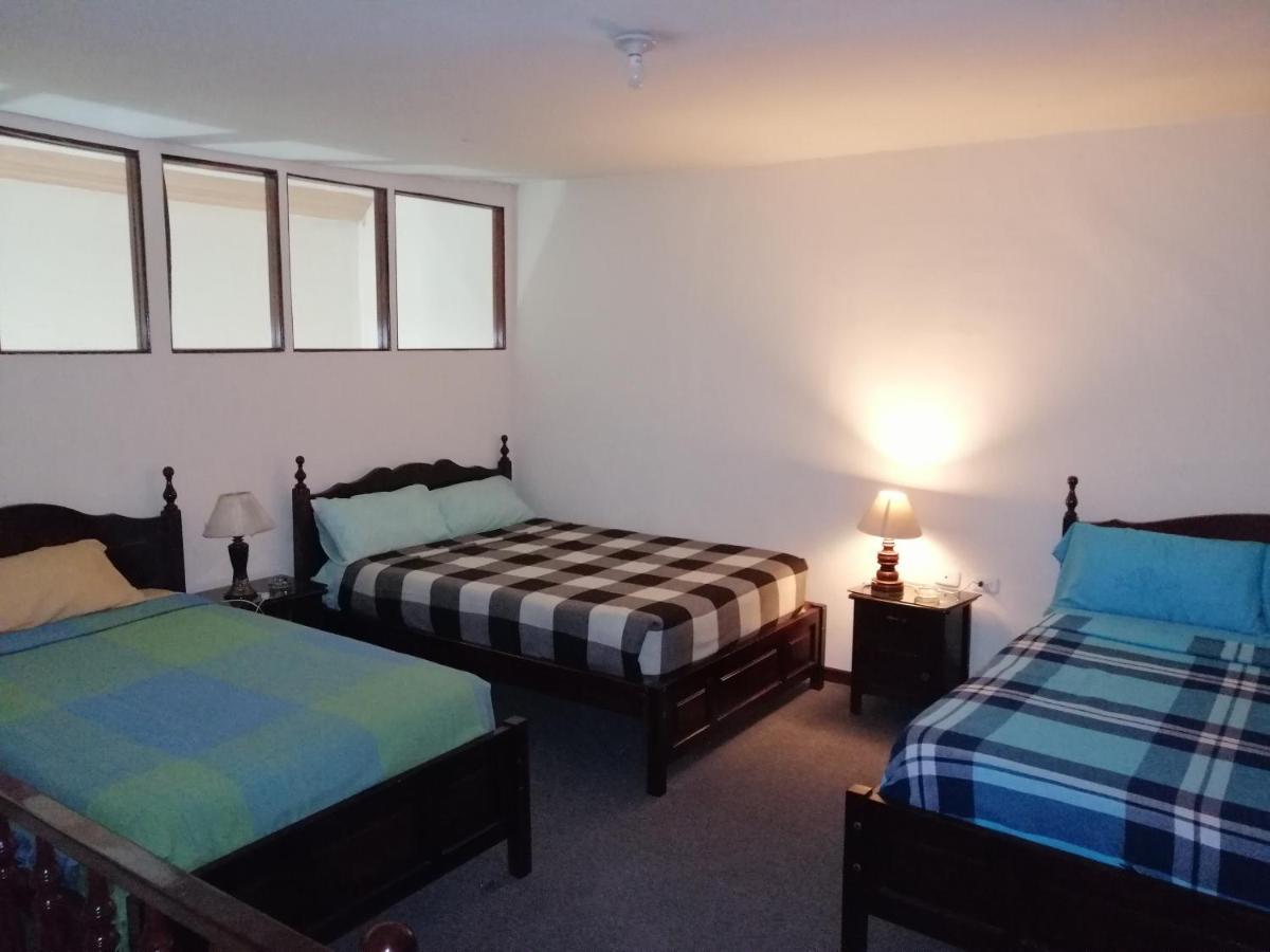 Hostal Victoria Quito Ngoại thất bức ảnh