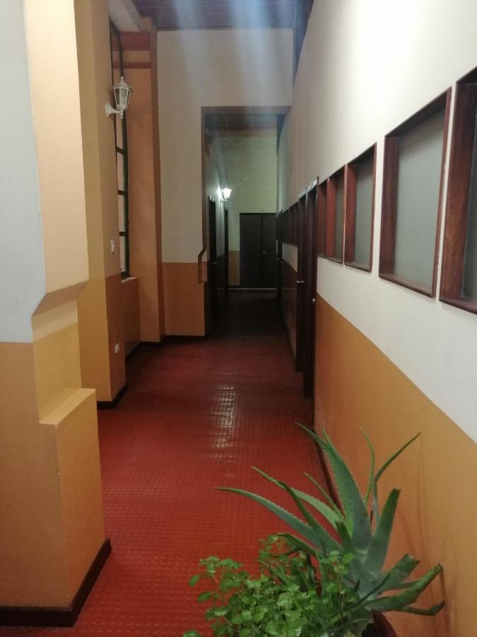 Hostal Victoria Quito Ngoại thất bức ảnh