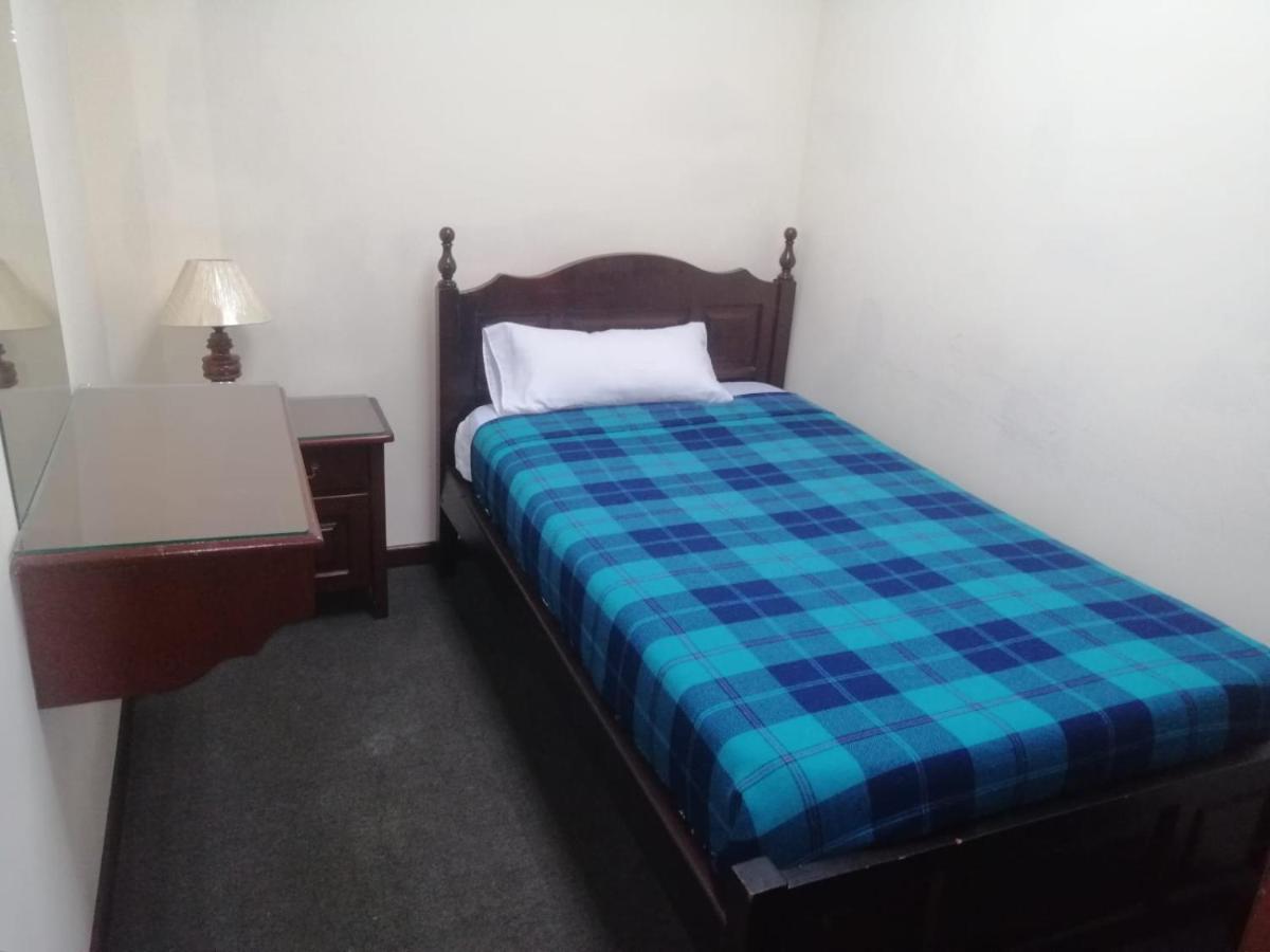 Hostal Victoria Quito Ngoại thất bức ảnh